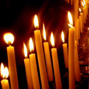 68 mila morti in più nel 2015 - candele funebri